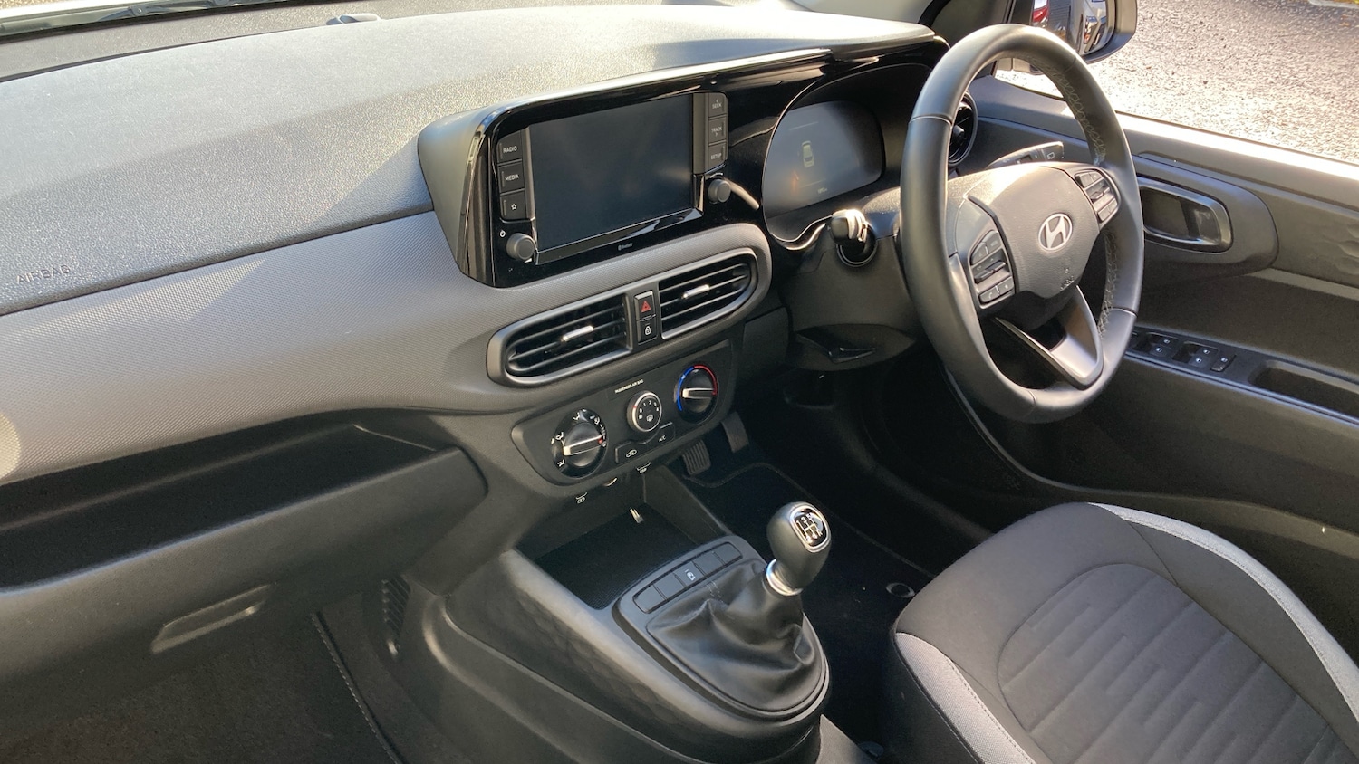 Used Hyundai i10 2024 for sale - 76492114: Photo 9