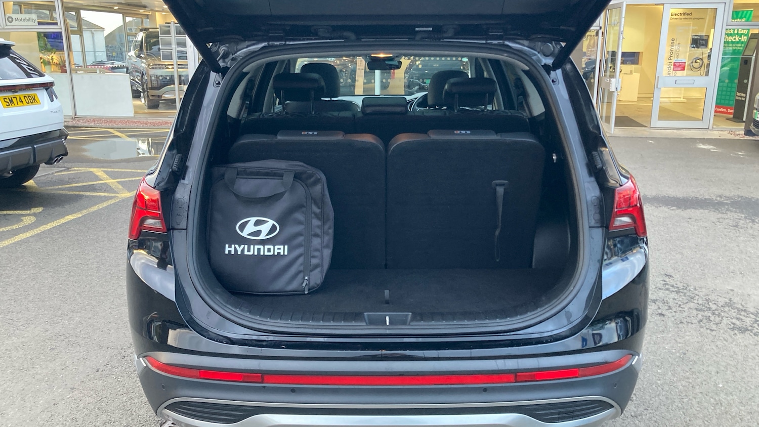 Used Hyundai Santa Fe 2021 for sale - 76322462: Photo 4