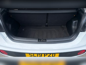 Used Hyundai i10 2019 for sale - 79004619: Photo