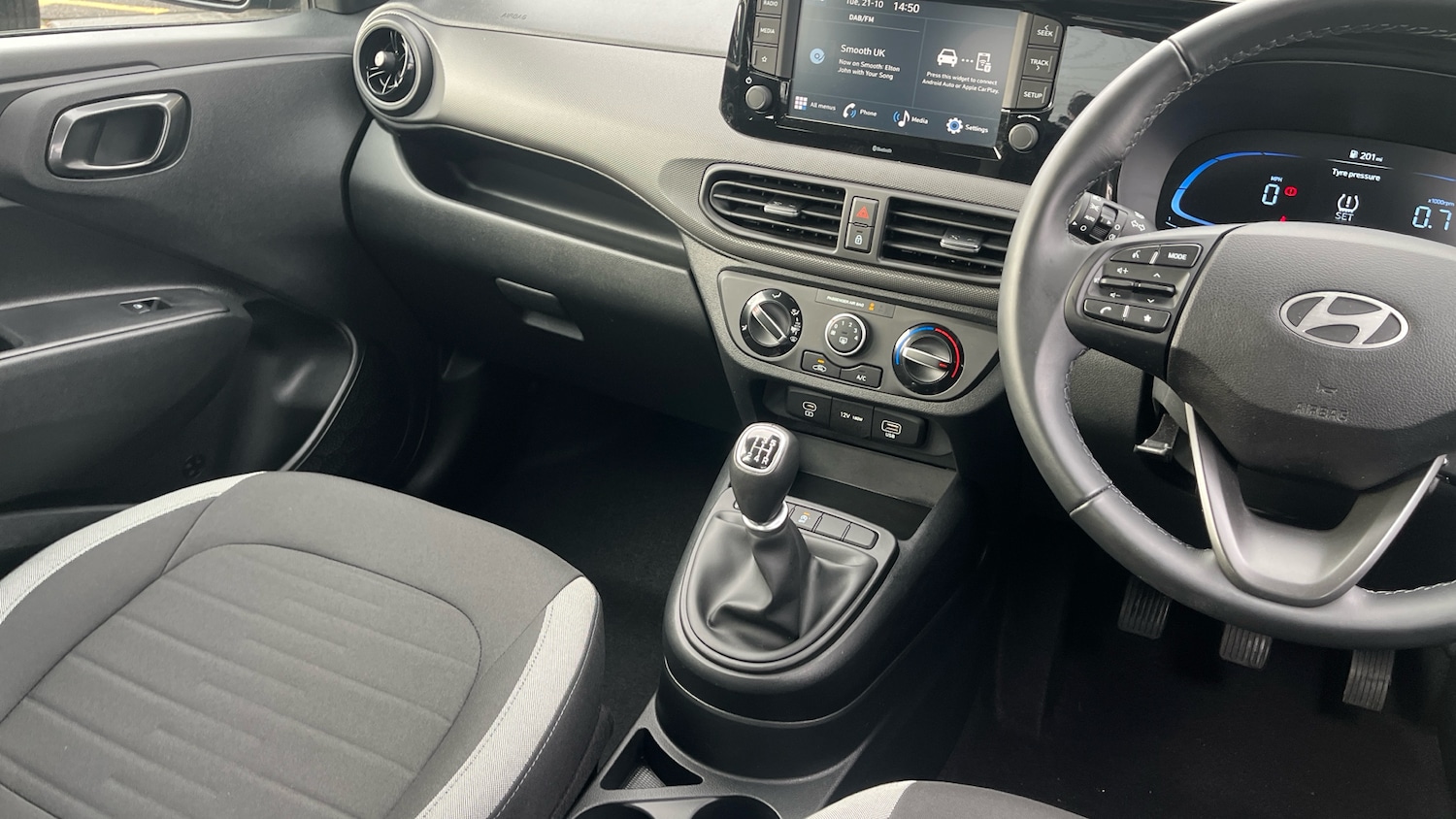 Used Hyundai i10 2023 for sale - 76322485: Photo 14