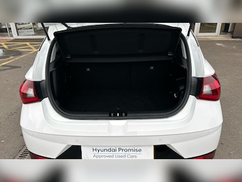 Used Hyundai i20 2022 for sale - 77054861: Photo