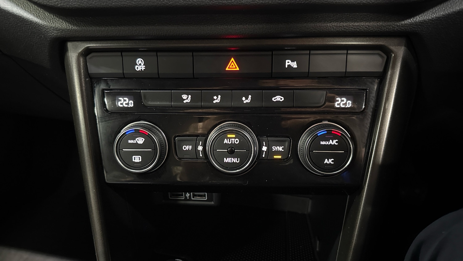 Used Volkswagen T-Roc 2019 for sale - 77342530: Photo 26