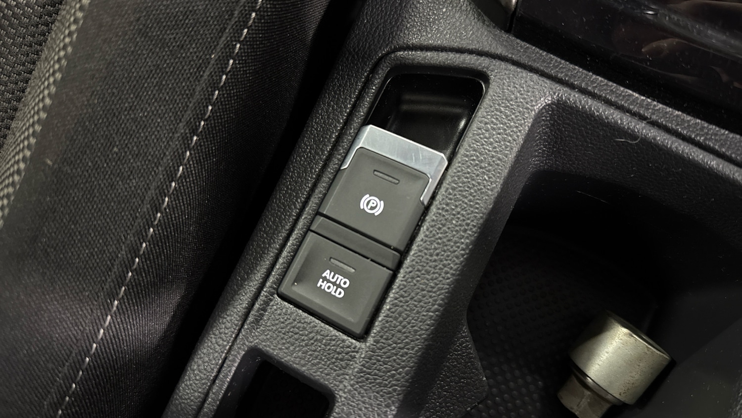 Used Volkswagen T-Roc 2019 for sale - 77342530: Photo 28