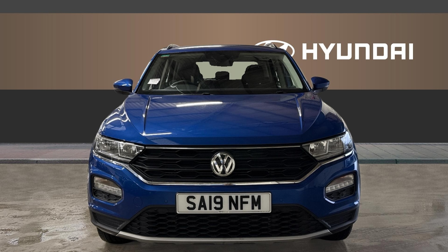 Used Volkswagen T-Roc 2019 for sale - 77342530: Photo 3