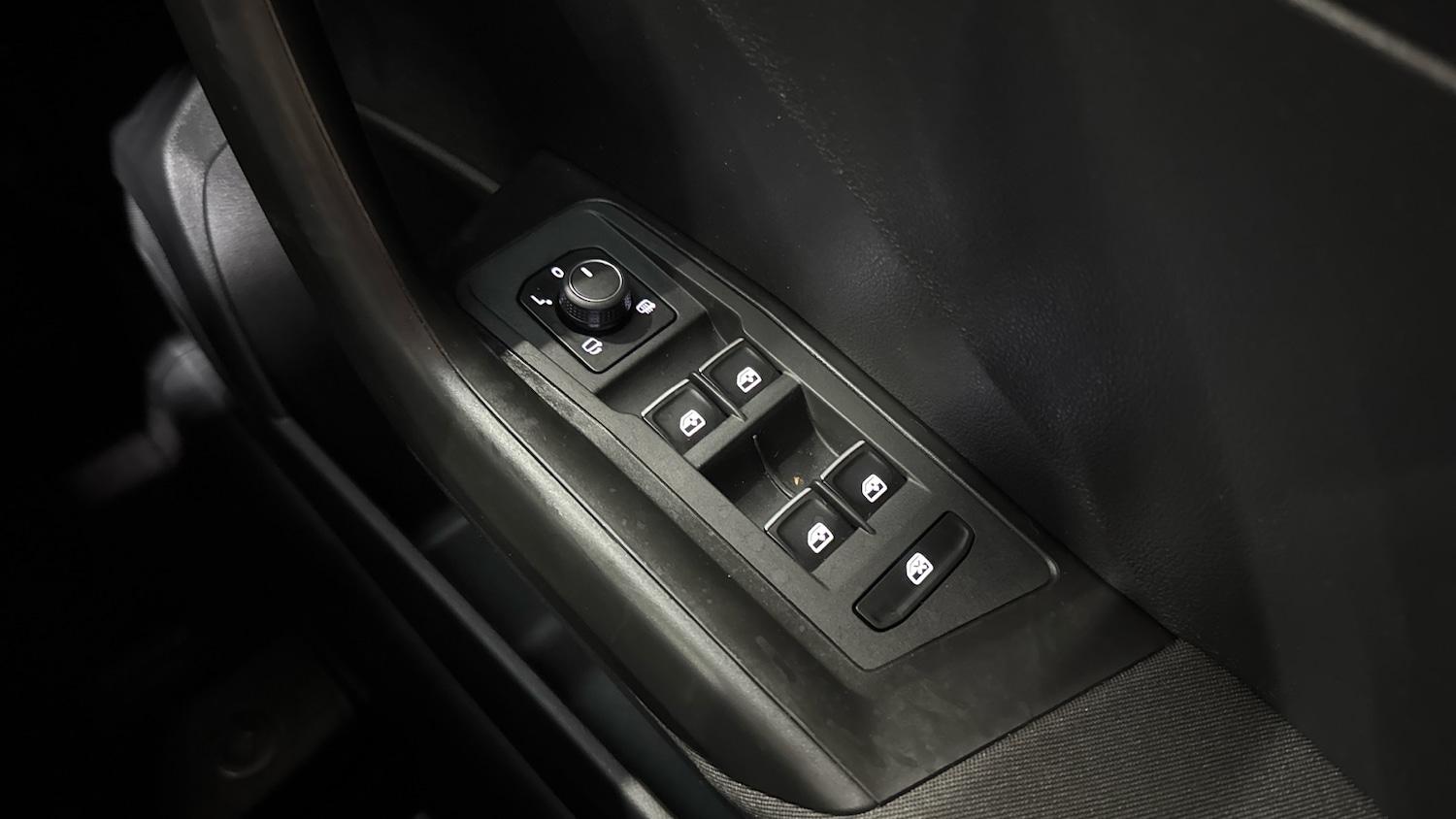 Used Volkswagen T-Roc 2019 for sale - 77342530: Photo 30