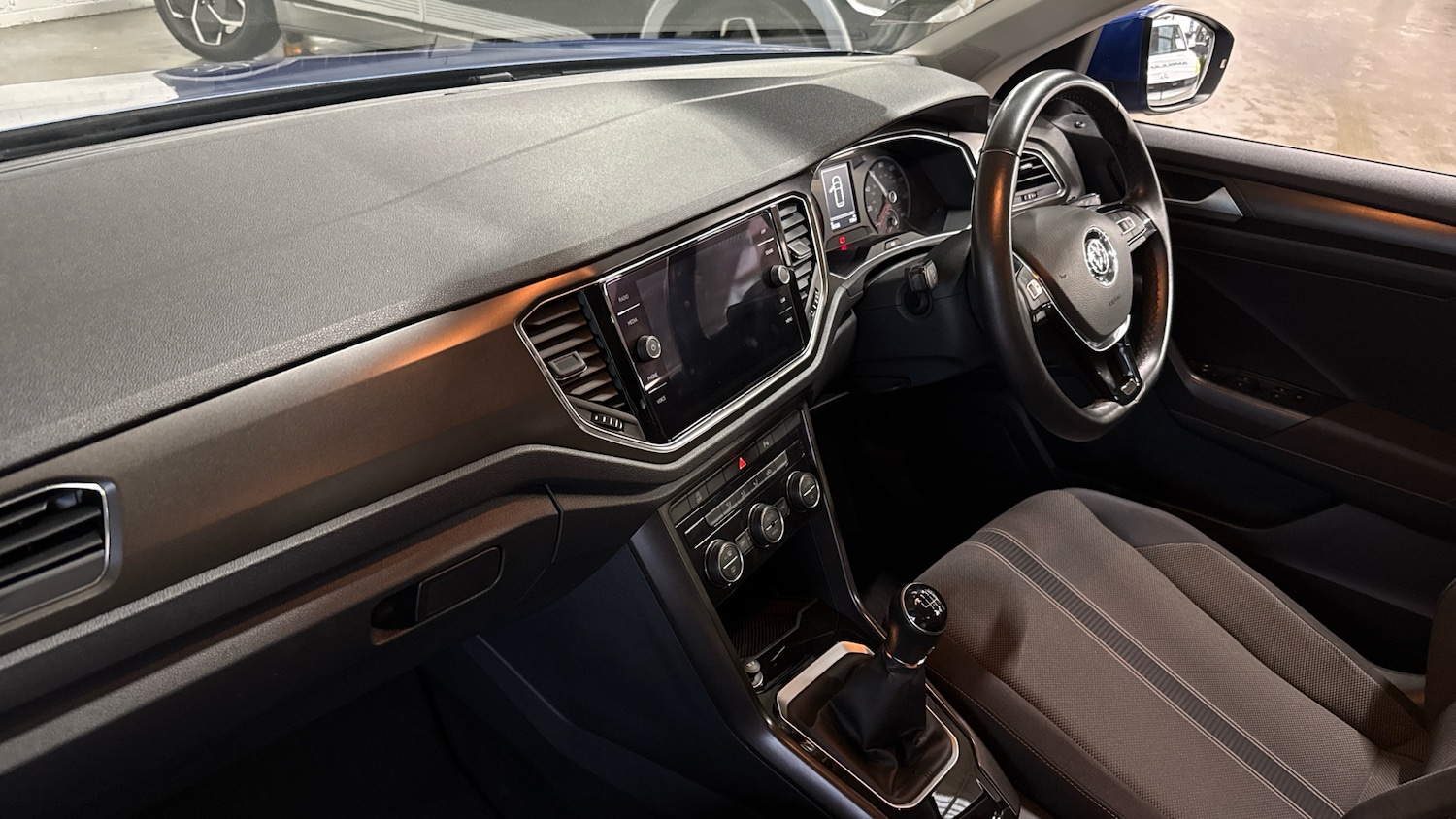 Used Volkswagen T-Roc 2019 for sale - 77342530: Photo 9