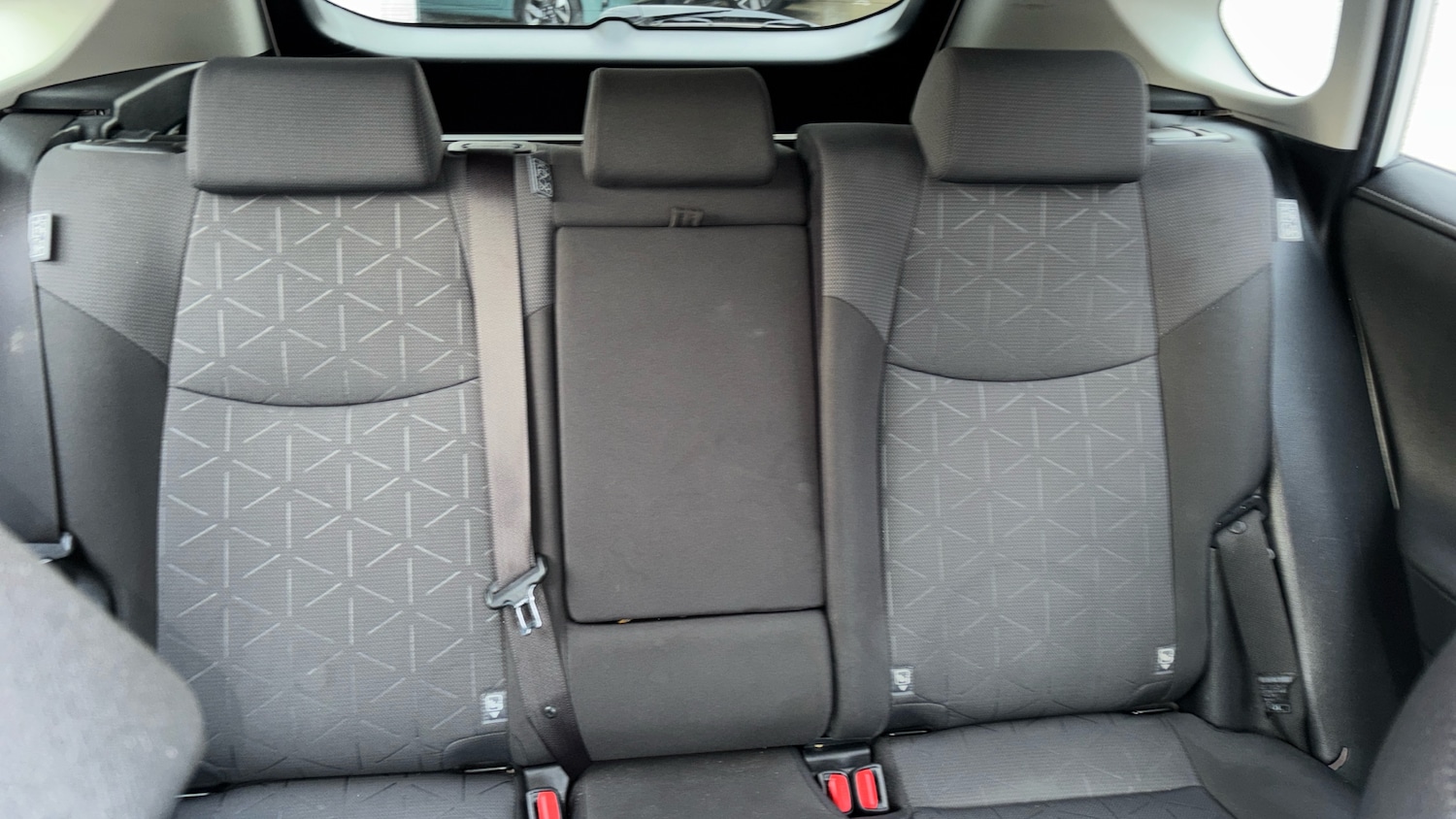 Used Toyota RAV4 2019 for sale - 76352943: Photo 15