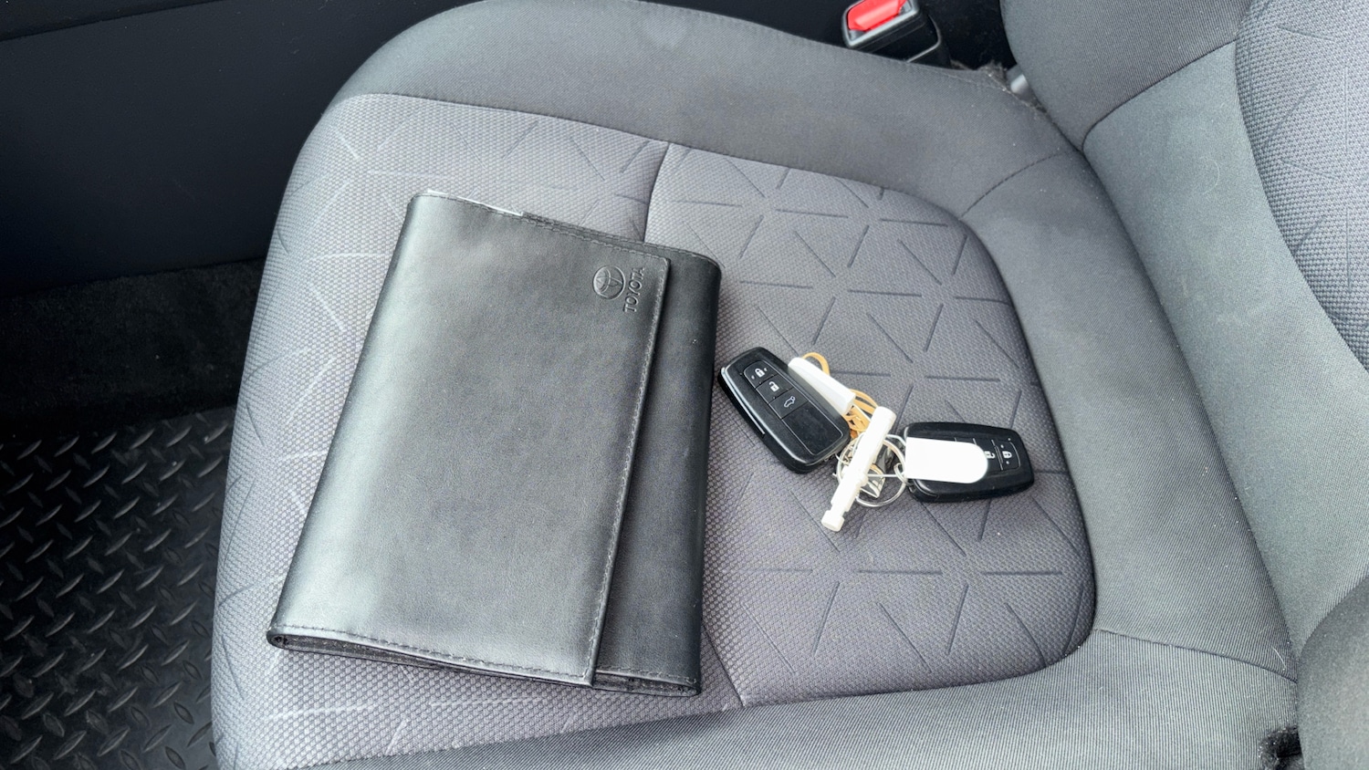 Used Toyota RAV4 2019 for sale - 76352943: Photo 18