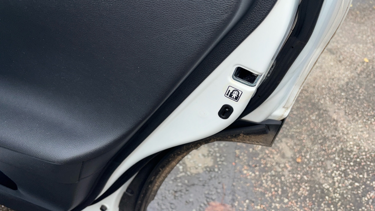 Used Toyota RAV4 2019 for sale - 76352943: Photo 26