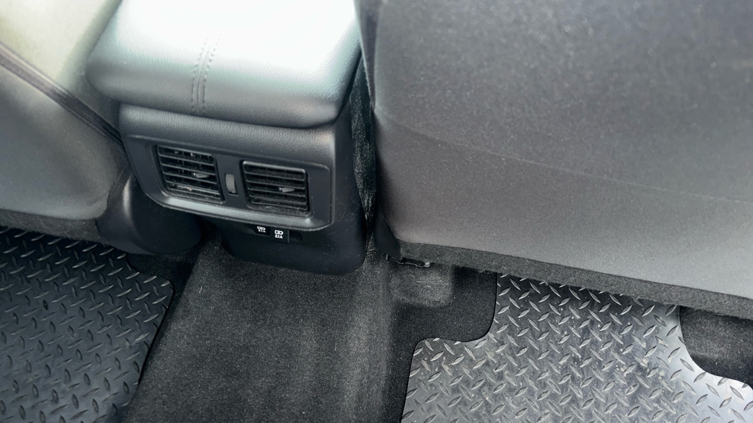 Used Toyota RAV4 2019 for sale - 76352943: Photo 31