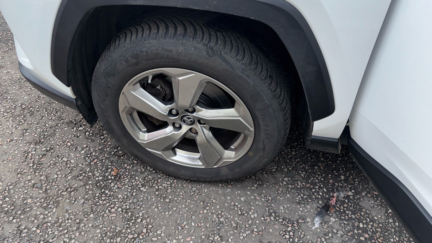 Used Toyota RAV4 2019 for sale - 76352943: Photo 41