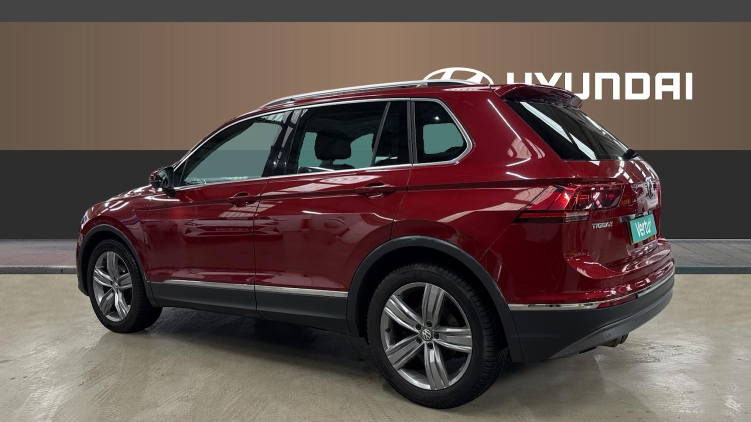 Used Volkswagen Tiguan 2018 for sale - 77342529: Photo 2