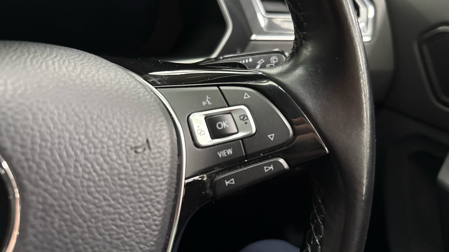 Used Volkswagen Tiguan 2018 for sale - 77342529: Photo 24