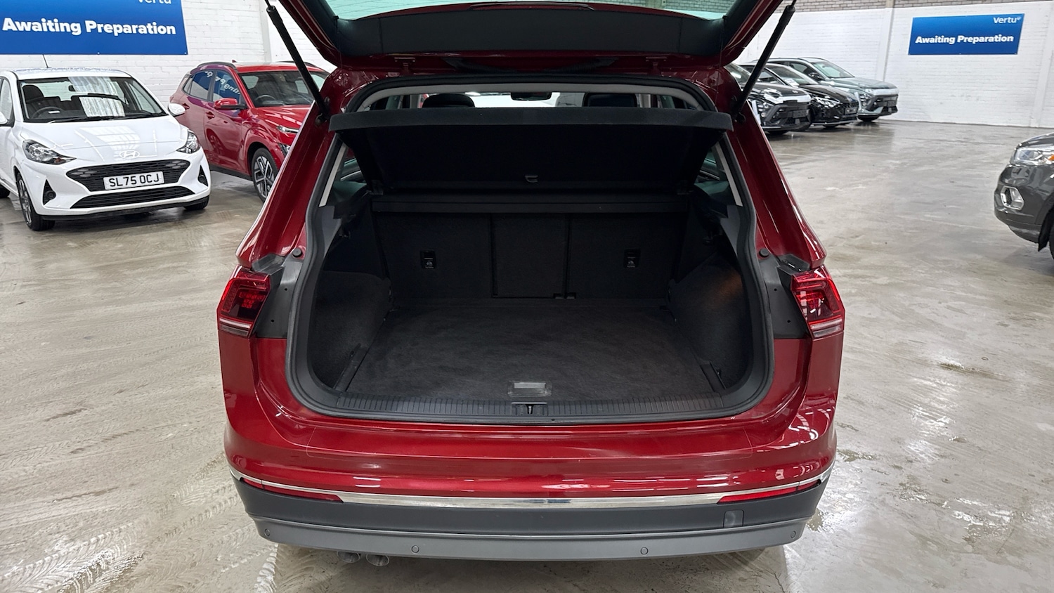Used Volkswagen Tiguan 2018 for sale - 77342529: Photo 4