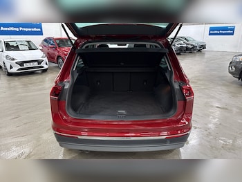 Used Volkswagen Tiguan 2018 for sale - 77342529: Photo