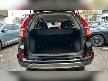 Used Honda CR-V 2017 for sale - 76532084: Photo