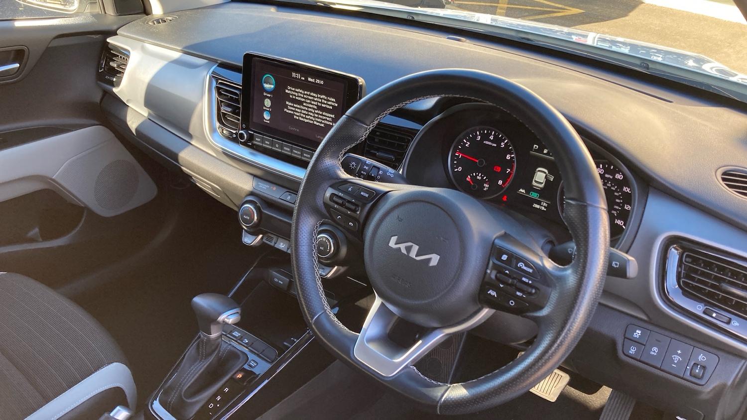 Used Kia Stonic 2022 for sale - 76492112: Photo 11