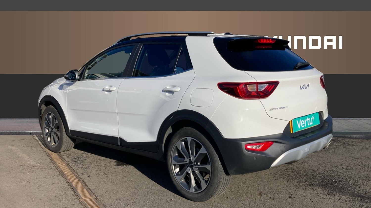 Used Kia Stonic 2022 for sale - 76492112: Photo 2