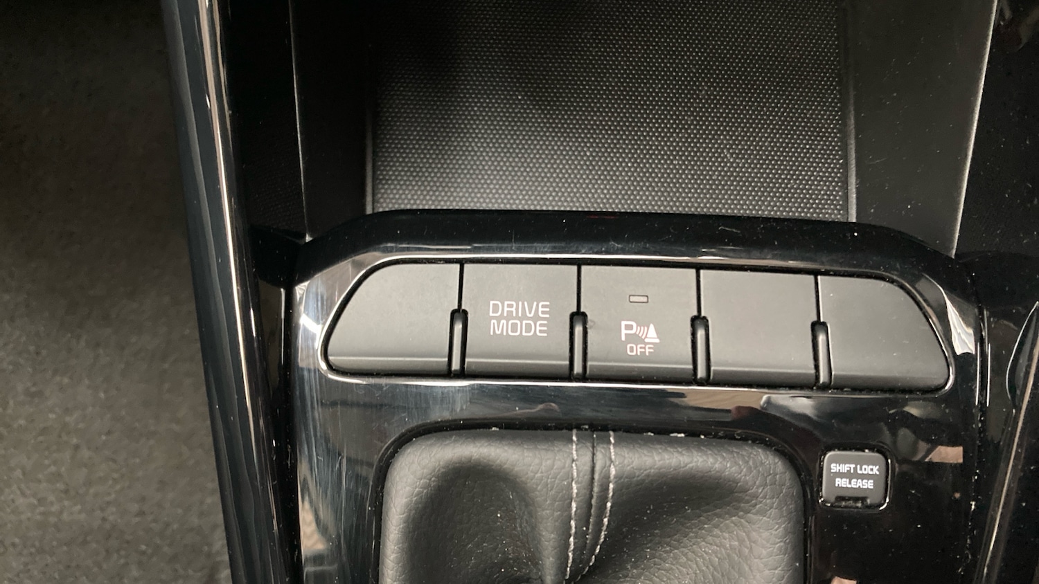 Used Kia Stonic 2022 for sale - 76492112: Photo 31