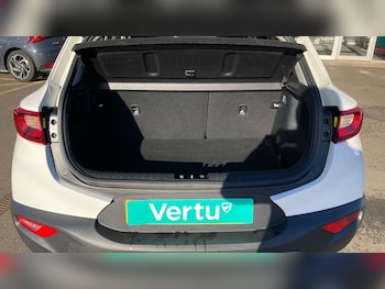 Used Kia Stonic 2022 for sale - 76492112: Photo