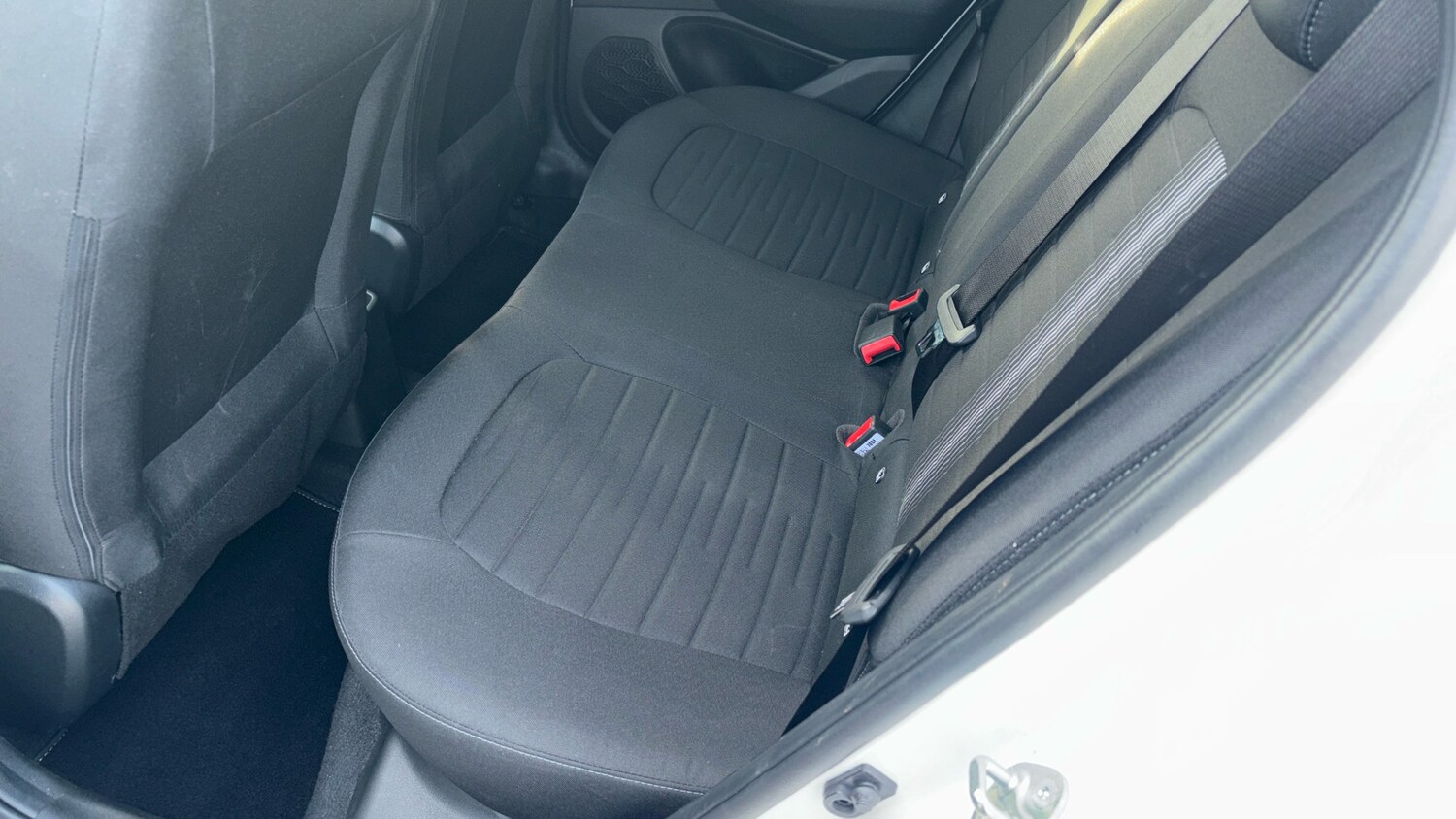 Used Hyundai i10 2023 for sale - 76253077: Photo 16