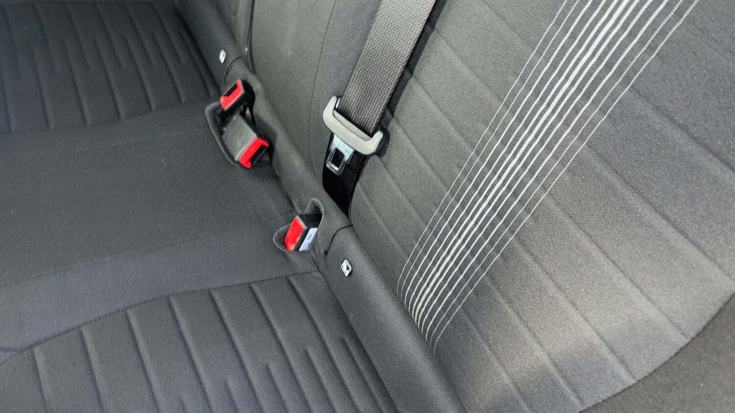 Used Hyundai i10 2023 for sale - 76253077: Photo 17