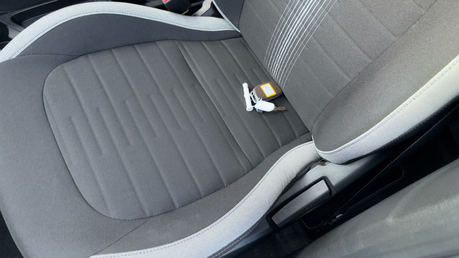 Used Hyundai i10 2023 for sale - 76253077: Photo 20