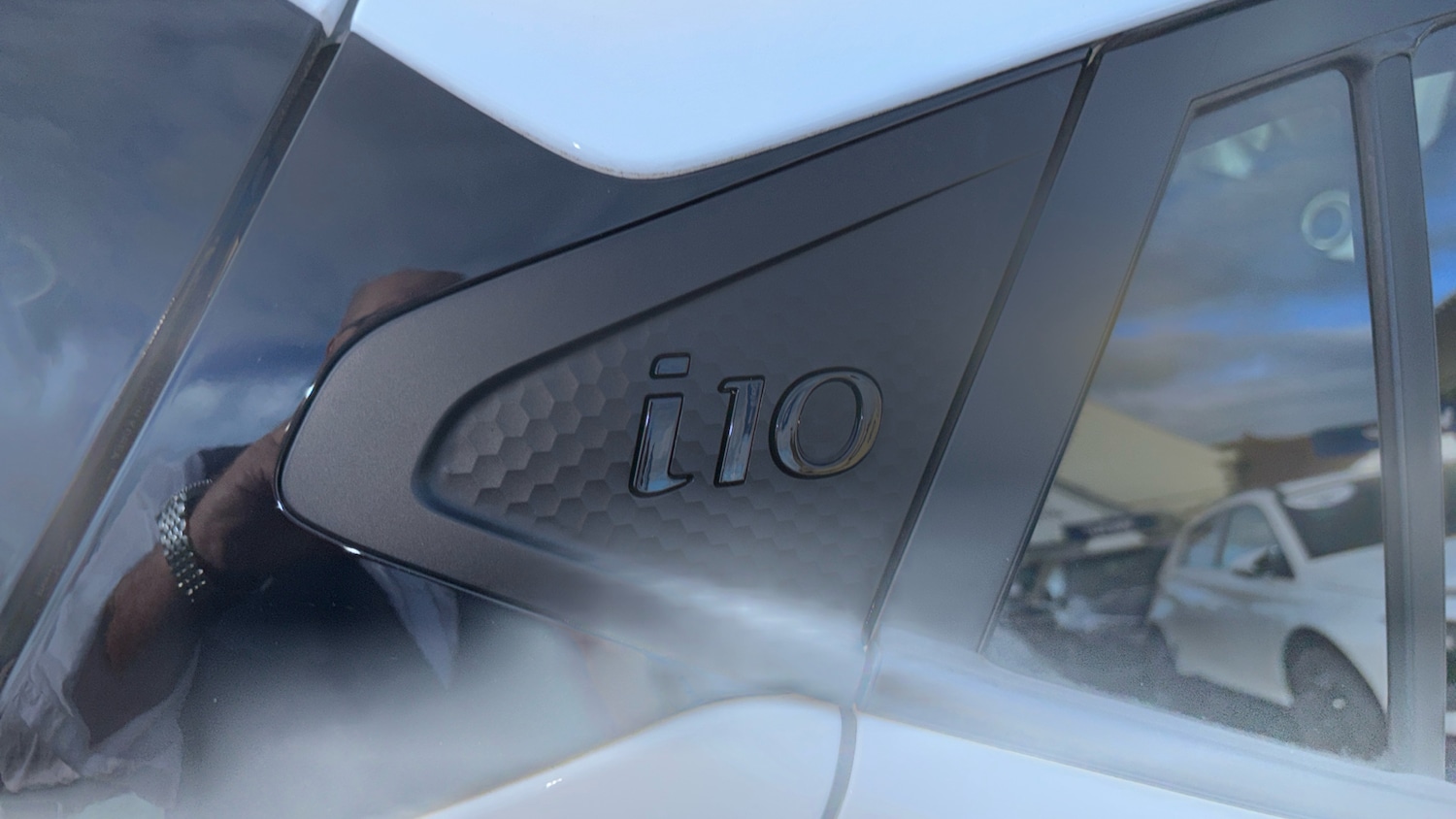 Used Hyundai i10 2023 for sale - 76253077: Photo 33