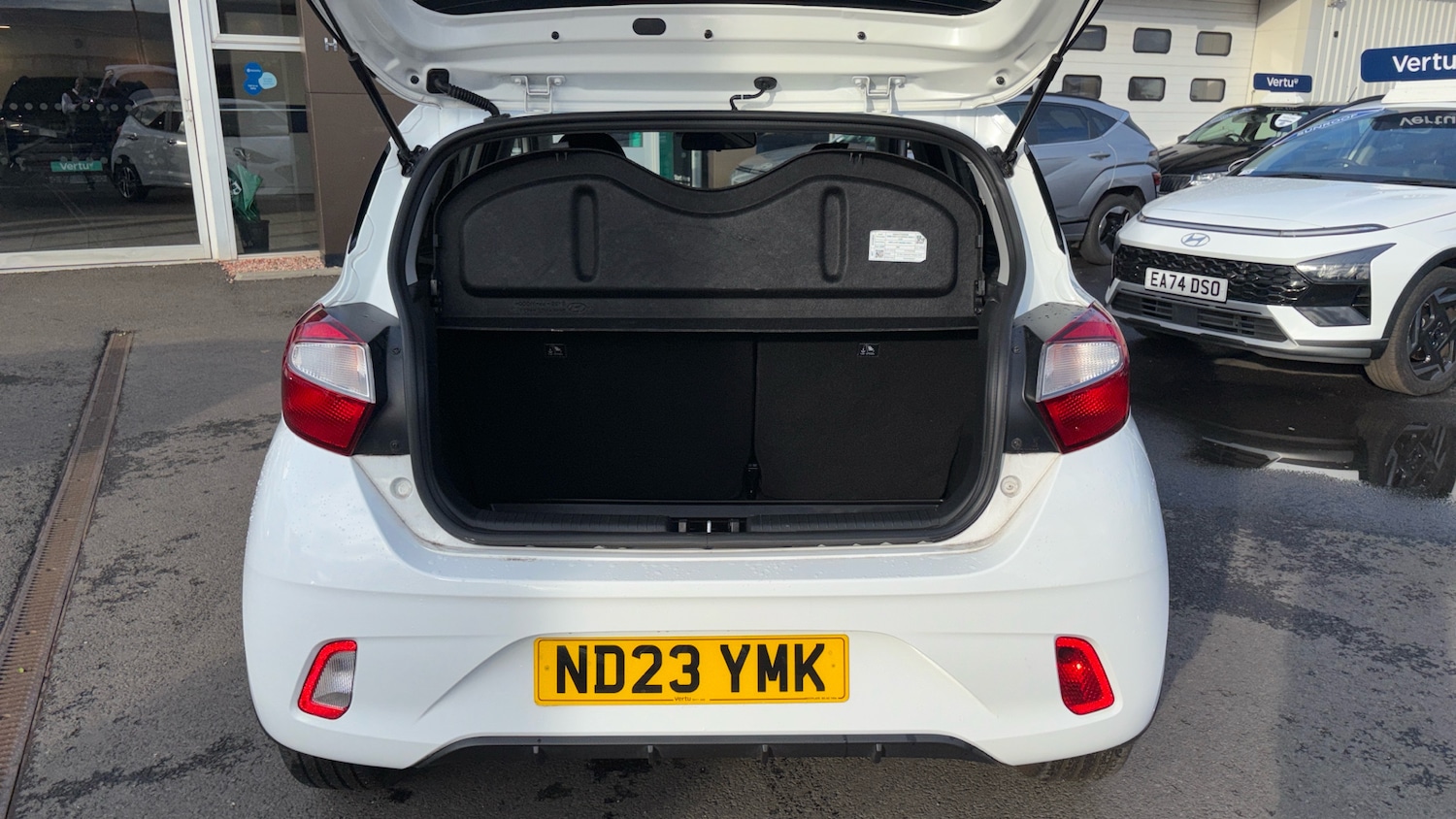 Used Hyundai i10 2023 for sale - 76253077: Photo 4