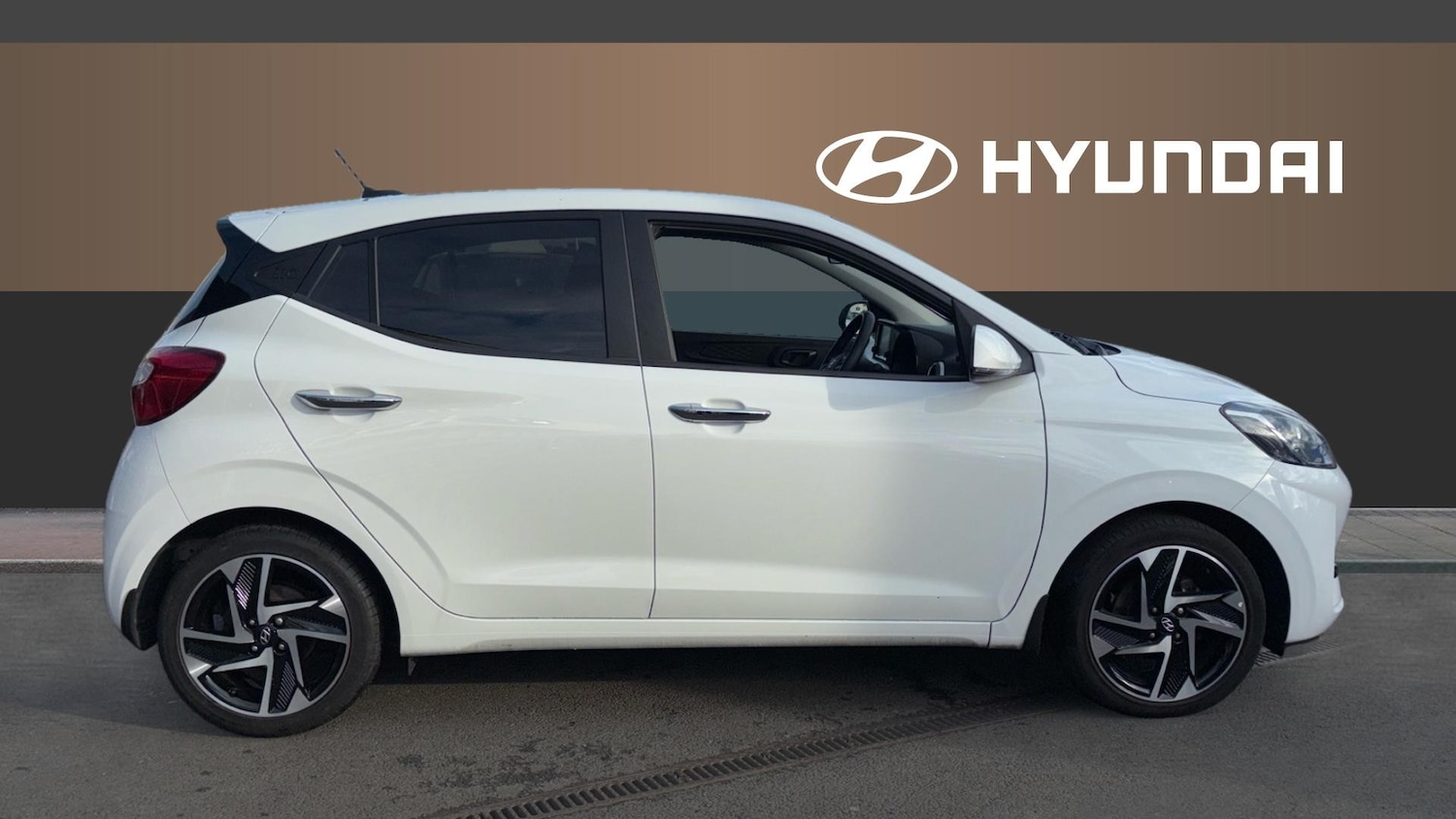 Used Hyundai i10 2023 for sale - 76253077: Photo 5