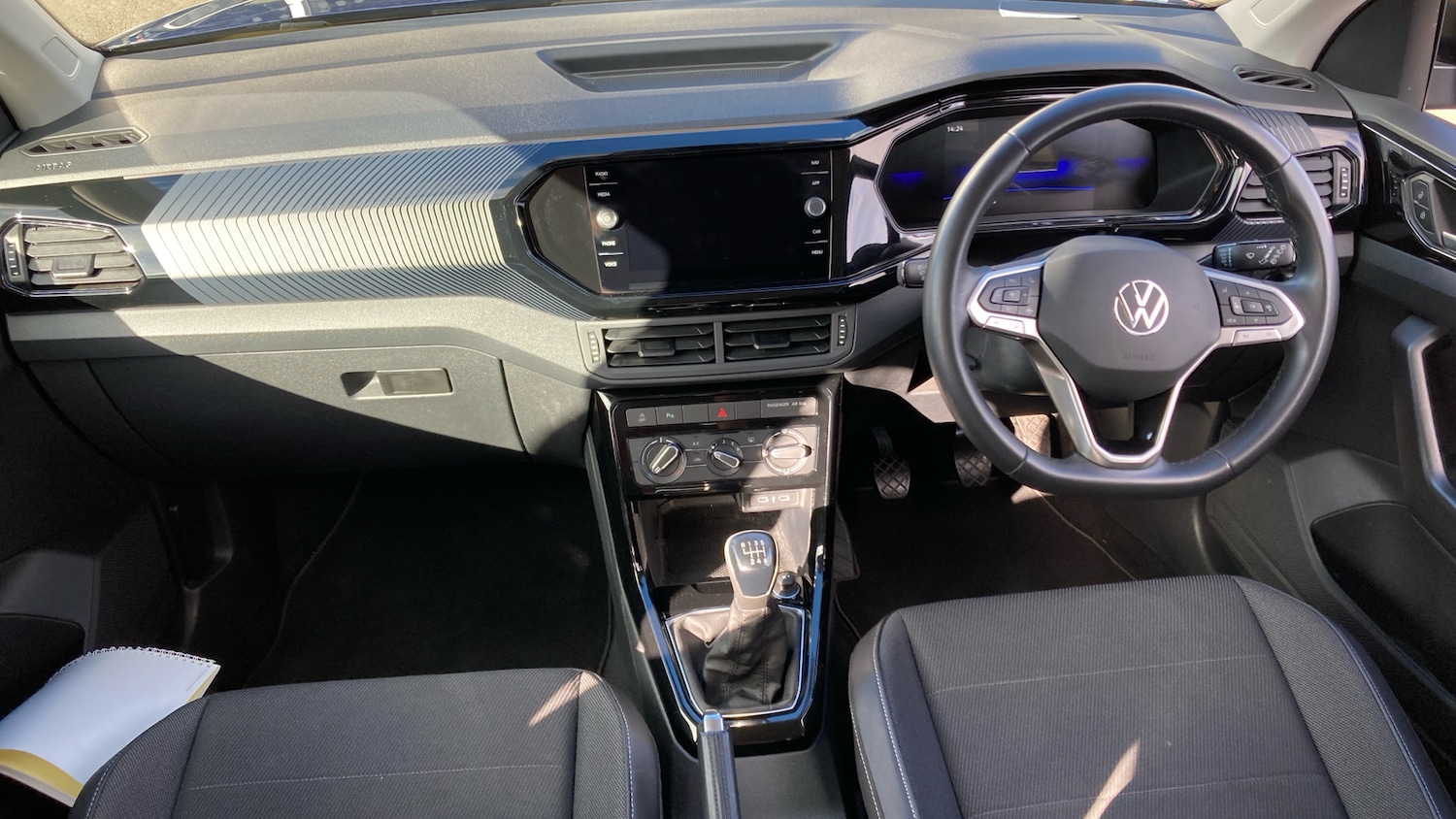 Used Volkswagen T-Cross 2023 for sale - 76322463: Photo 10