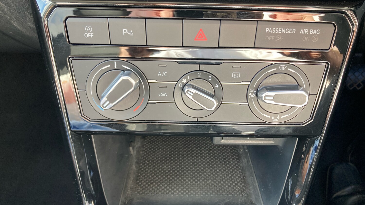 Used Volkswagen T-Cross 2023 for sale - 76322463: Photo 36