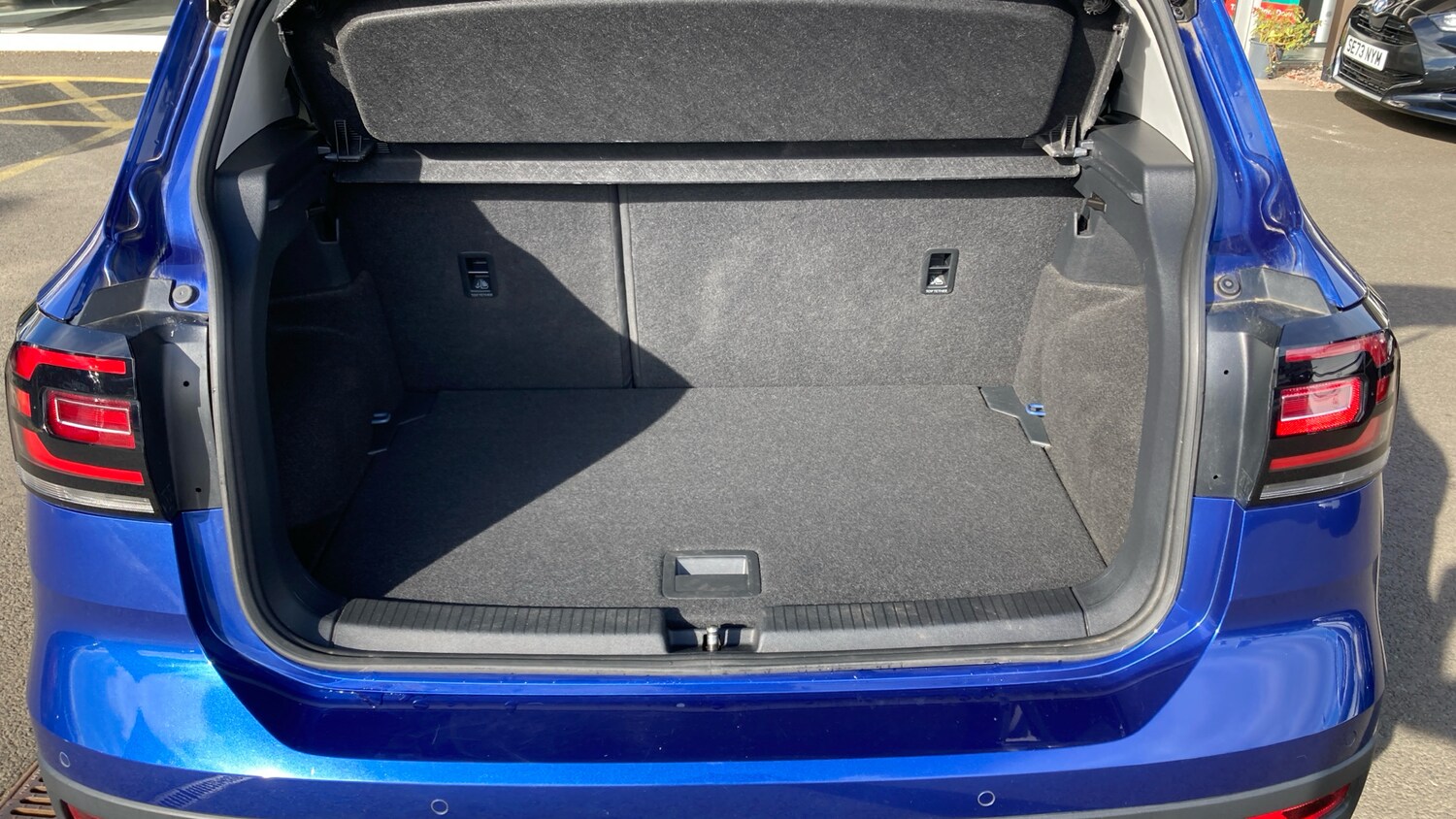 Used Volkswagen T-Cross 2023 for sale - 76322463: Photo 4