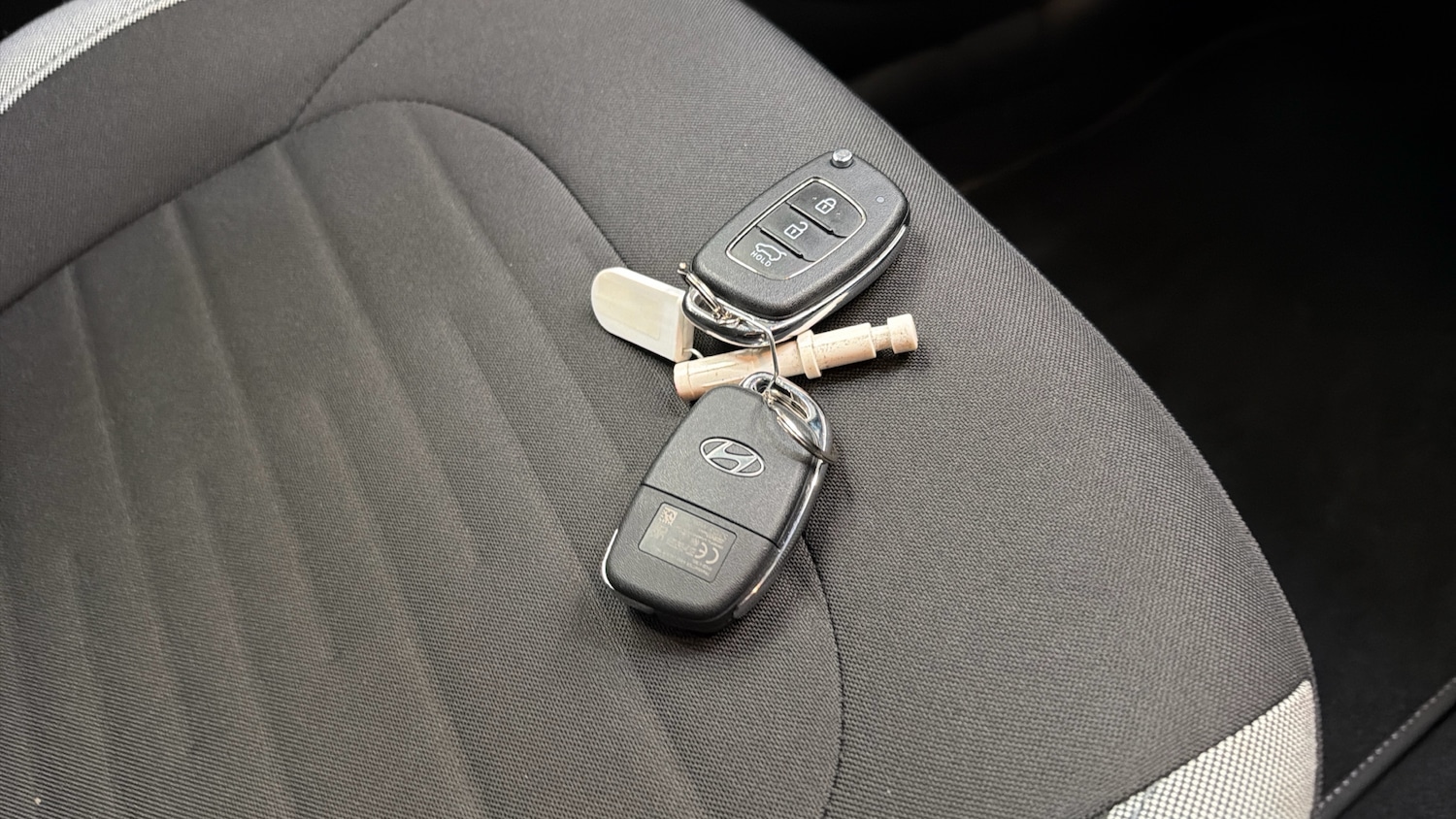 Used Hyundai i10 2023 for sale - 77760491: Photo 20