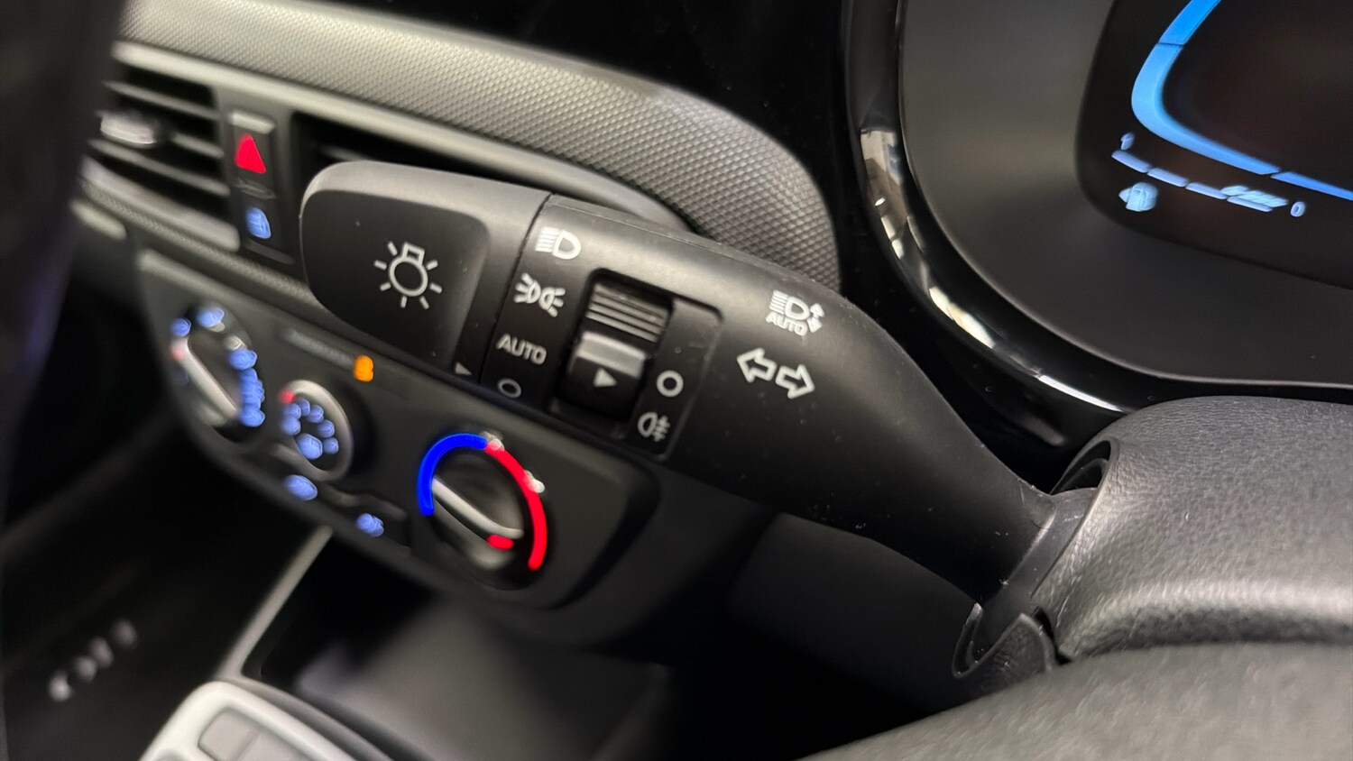 Used Hyundai i10 2023 for sale - 77760491: Photo 27