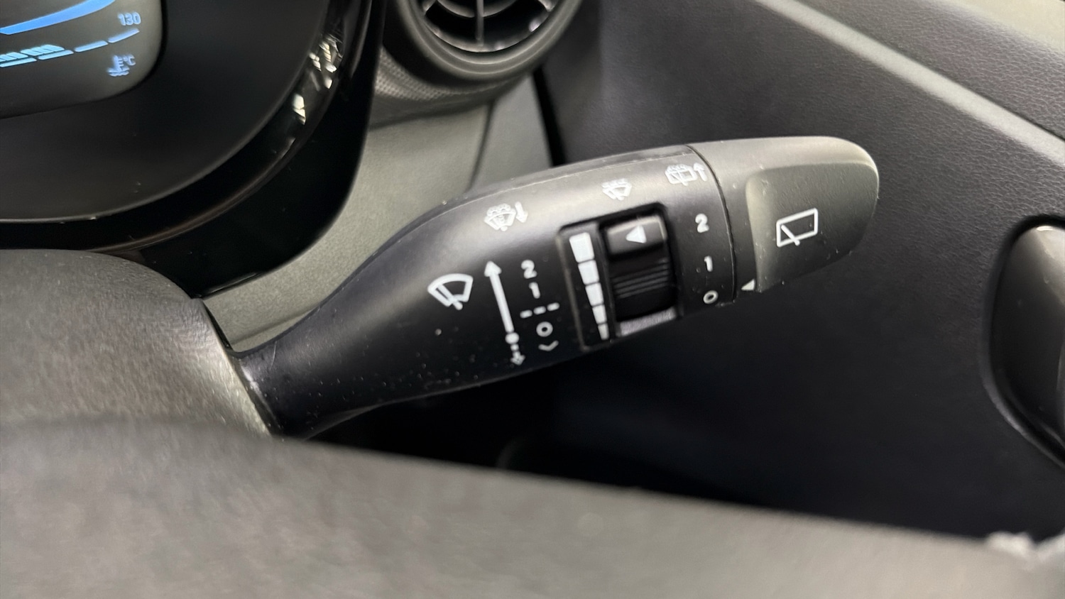 Used Hyundai i10 2023 for sale - 77760491: Photo 28