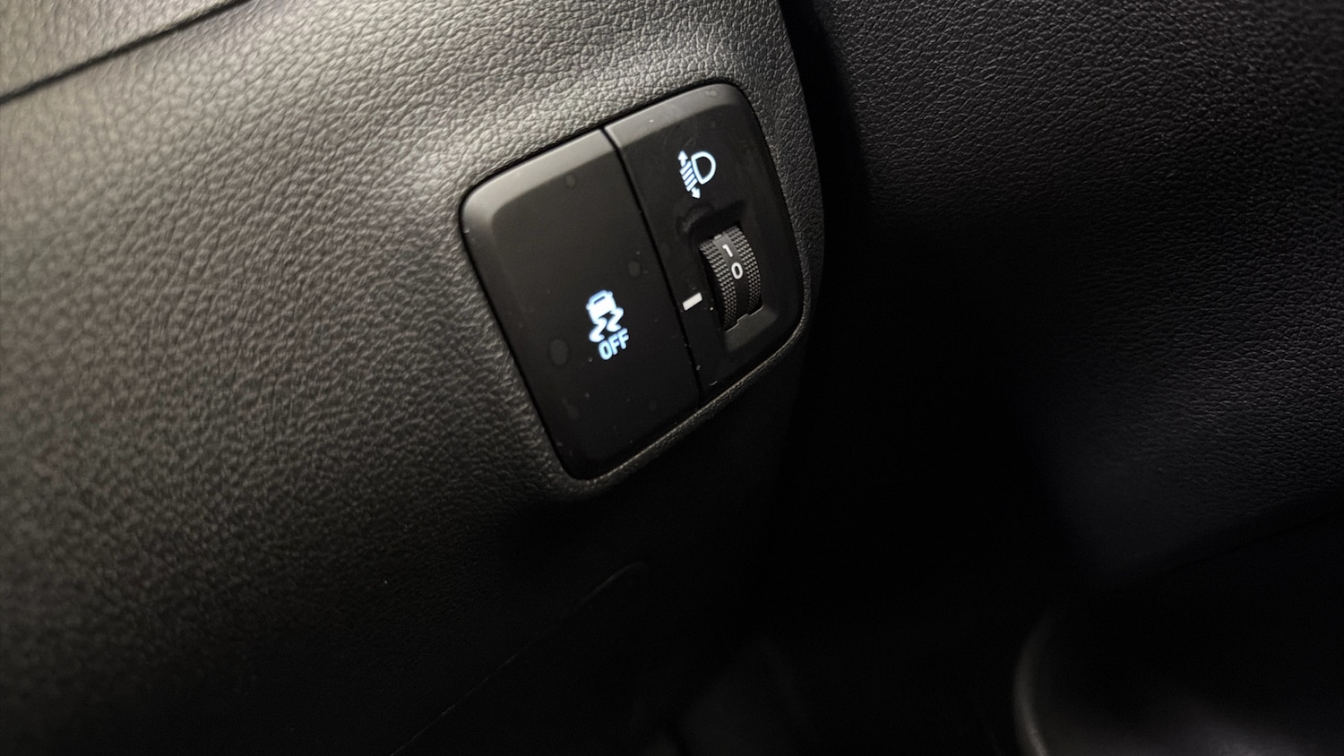 Used Hyundai i10 2023 for sale - 77760491: Photo 30