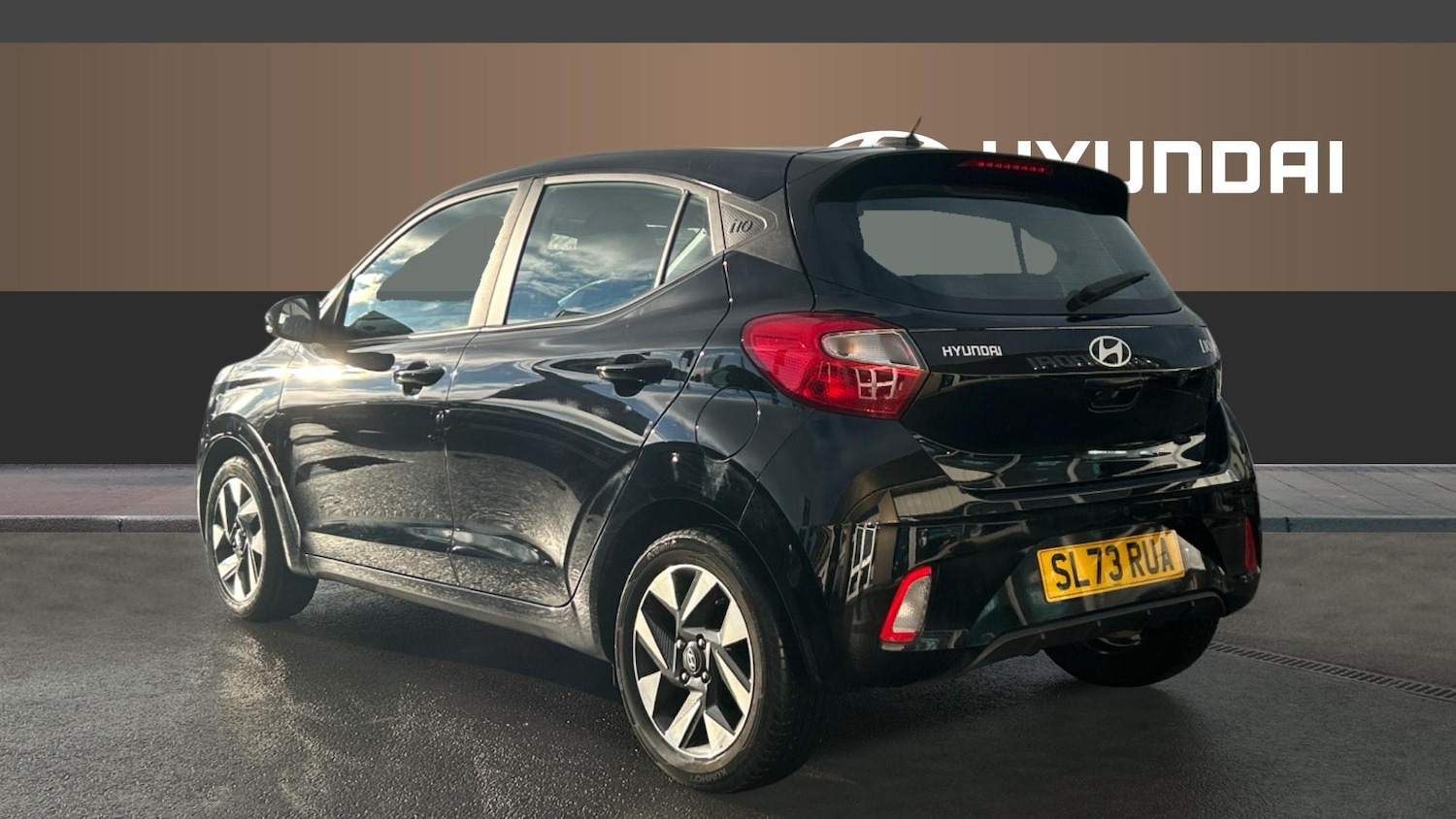 Used Hyundai i10 2023 for sale - 77519715: Photo 2