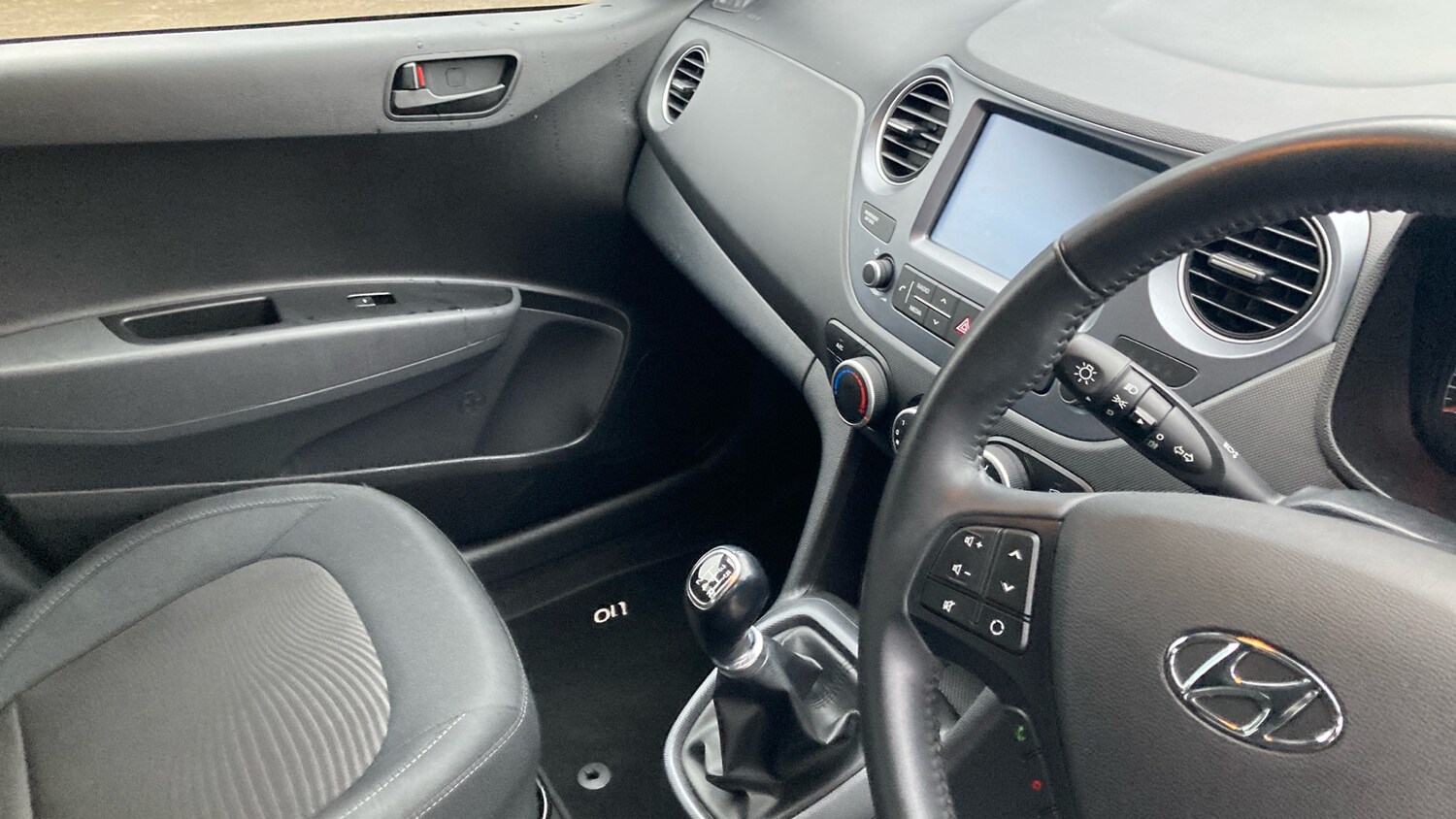 Used Hyundai i10 2019 for sale - 77643636: Photo 14