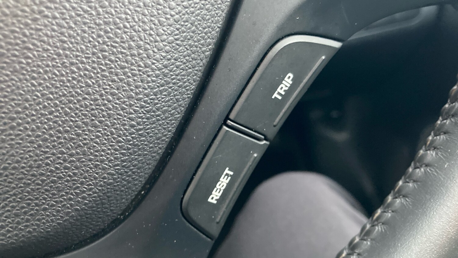 Used Hyundai i10 2019 for sale - 77643636: Photo 23