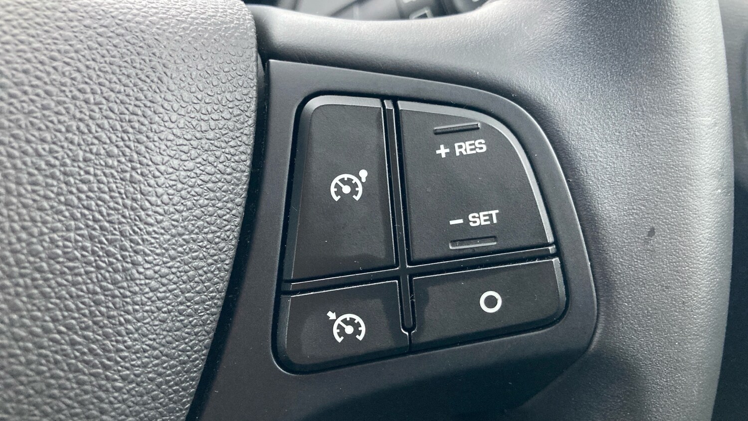 Used Hyundai i10 2019 for sale - 77643636: Photo 24