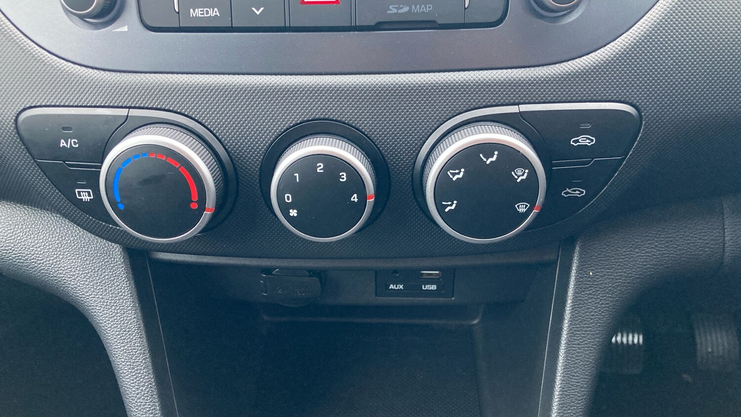 Used Hyundai i10 2019 for sale - 77643636: Photo 28