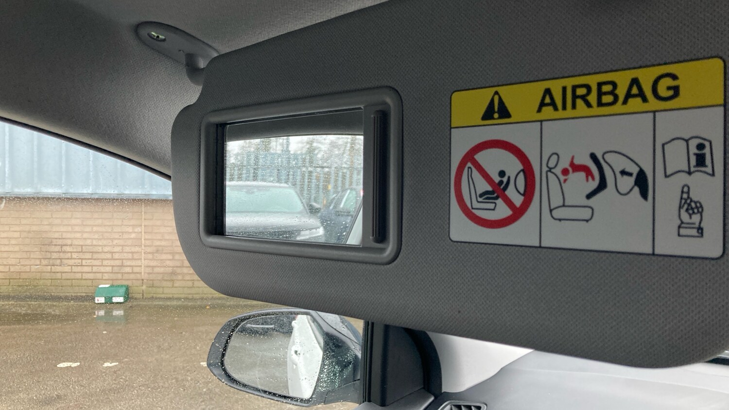 Used Hyundai i10 2019 for sale - 77643636: Photo 31