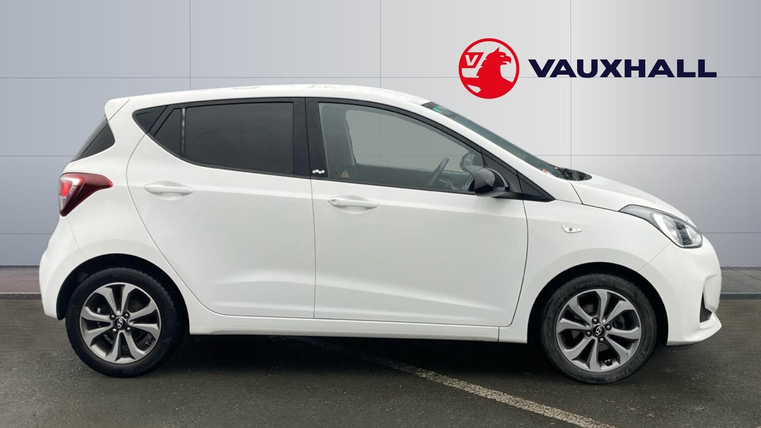 Used Hyundai i10 2019 for sale - 77643636: Photo 5