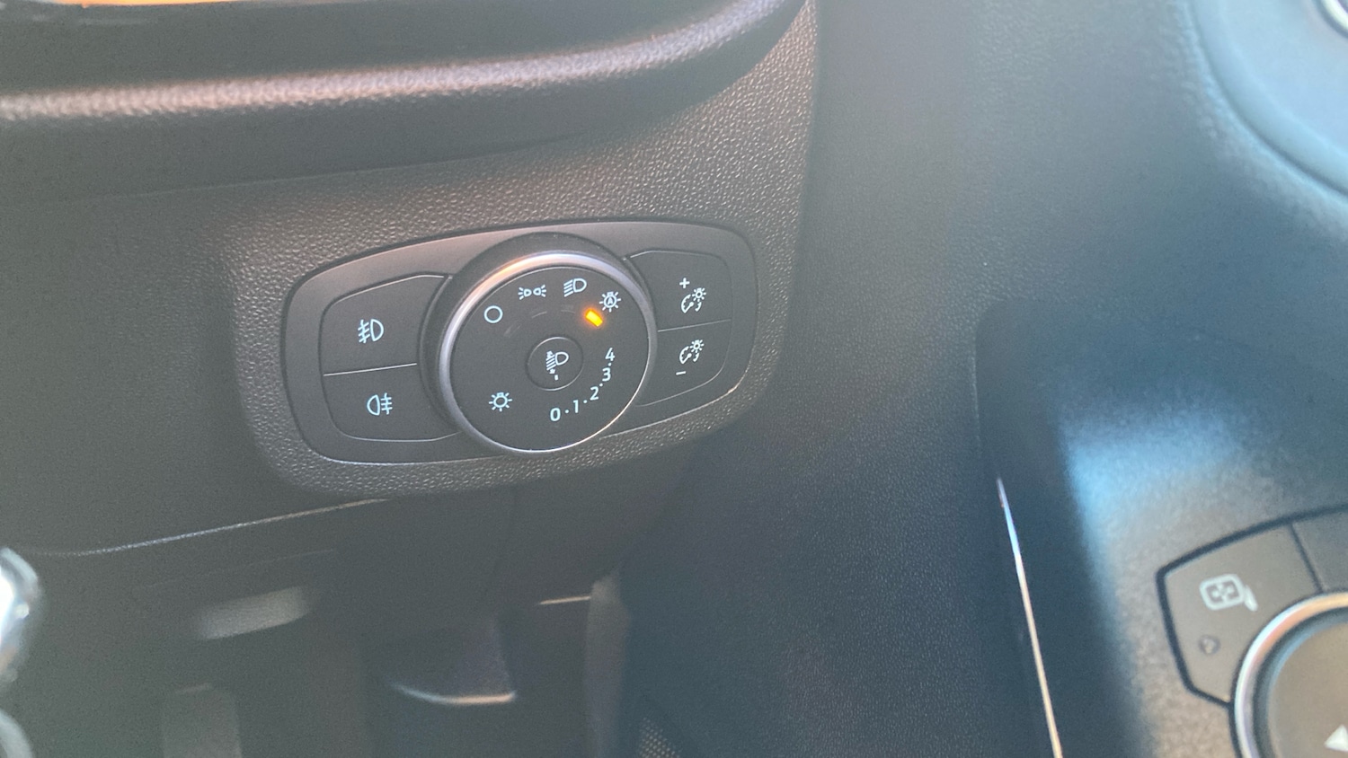 Used Ford Fiesta 2018 for sale - 76322461: Photo 30