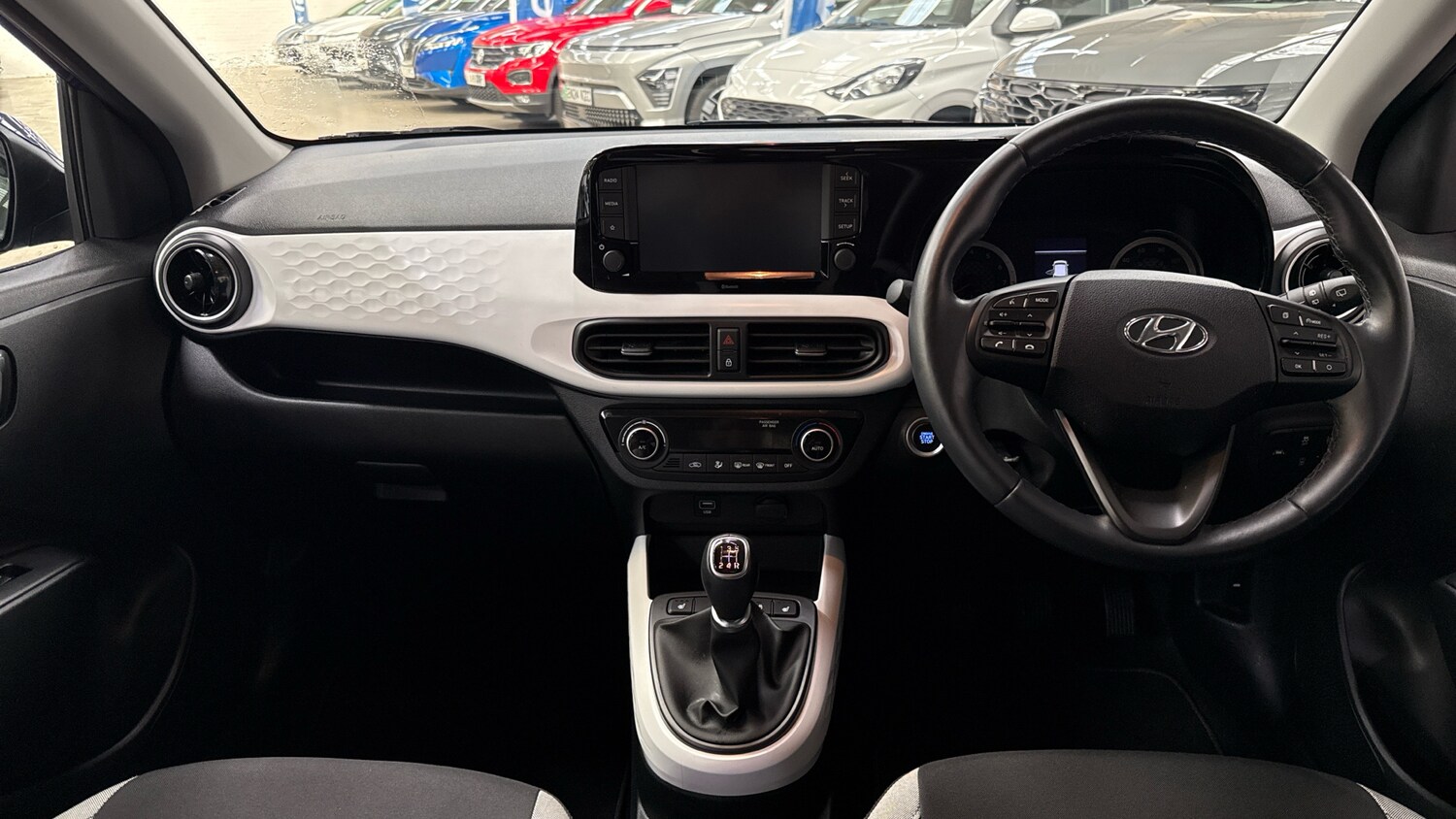 Used Hyundai i10 2023 for sale - 77962180: Photo 10