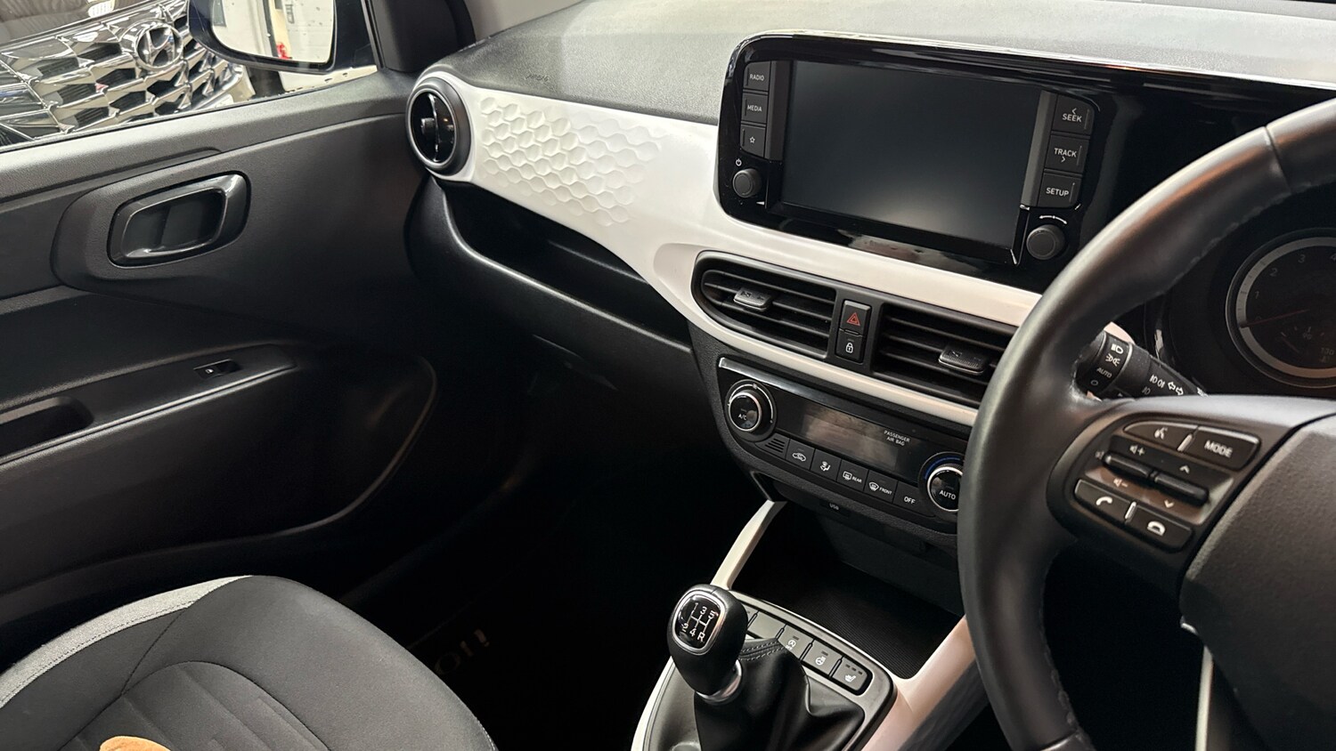 Used Hyundai i10 2023 for sale - 77962180: Photo 14