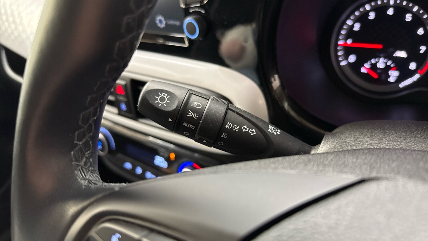 Used Hyundai i10 2023 for sale - 77962180: Photo 24