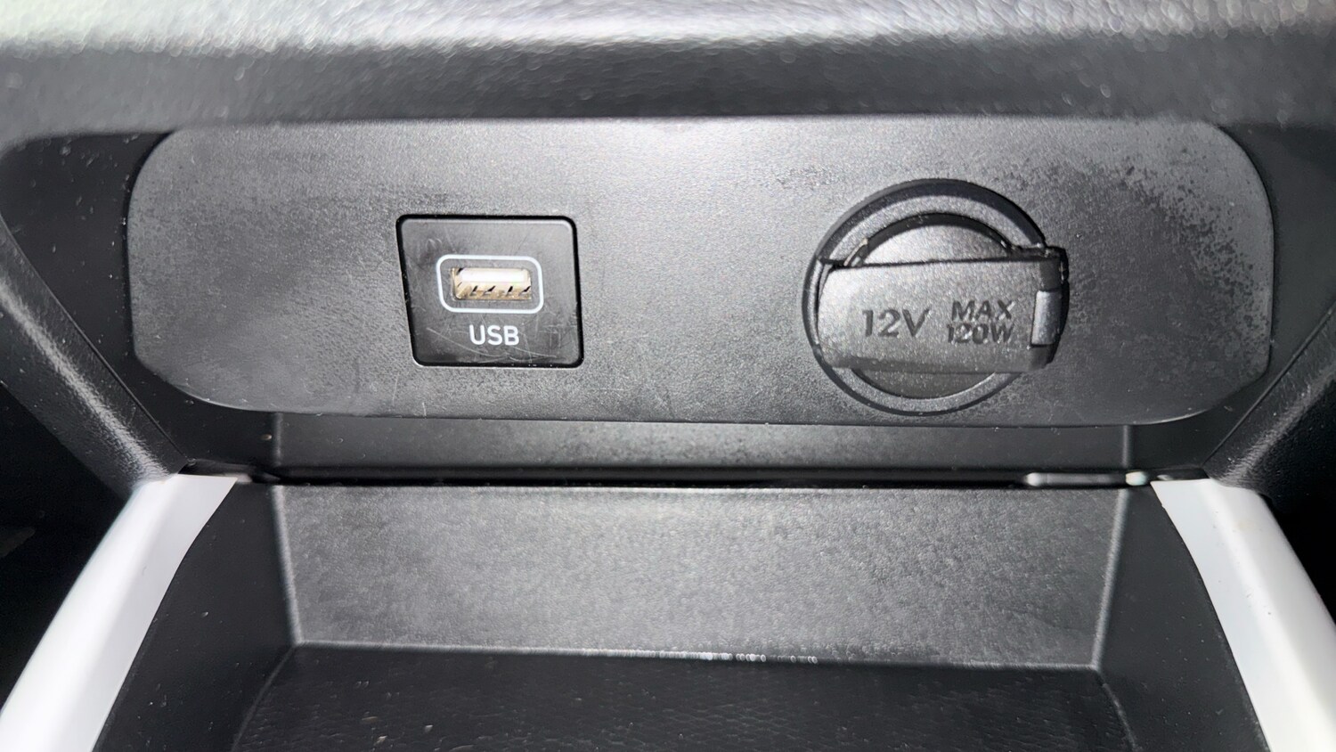 Used Hyundai i10 2023 for sale - 77962180: Photo 28