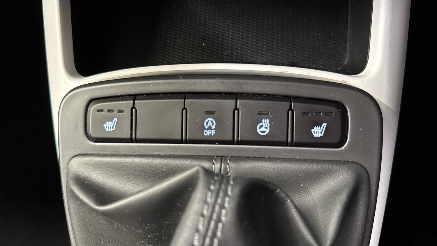 Used Hyundai i10 2023 for sale - 77962180: Photo 29